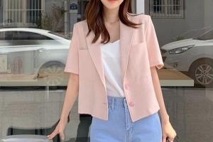 4 cách làm mới blazer cộc tay để nàng công sở biến hóa phong cách khi đi làm