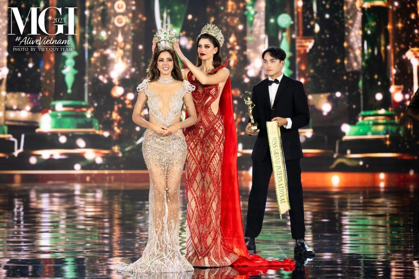 Vẻ đẹp nóng bỏng của tân Miss Grand International 2023